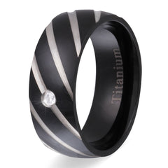 Amfora Damen Titan Ring mit Gravur, Verlobungsring in Schwarz-Silber